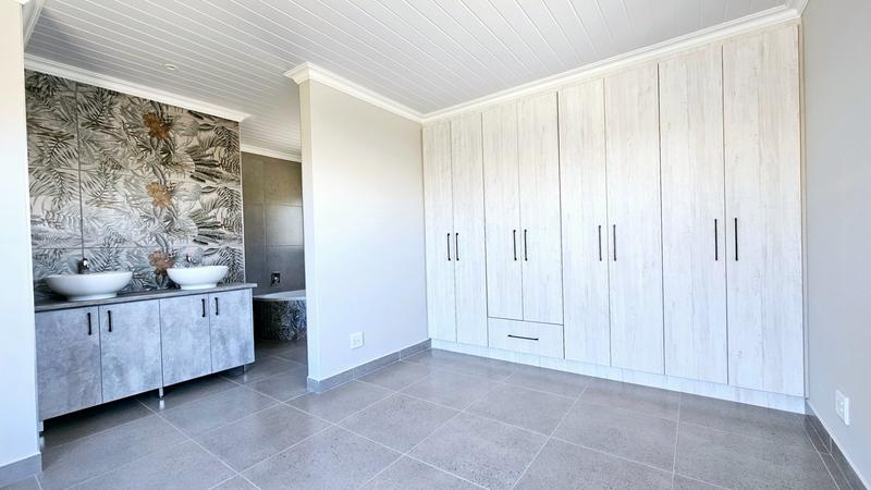 3 Bedroom Property for Sale in Dana Bay Western Cape